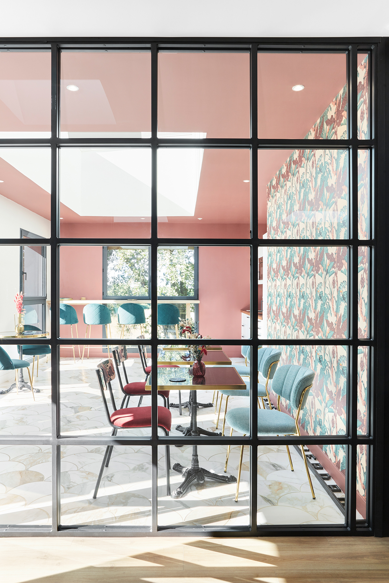 Atelier Tierdam - espace restauration intérieur - verrière - Lydie Pineau