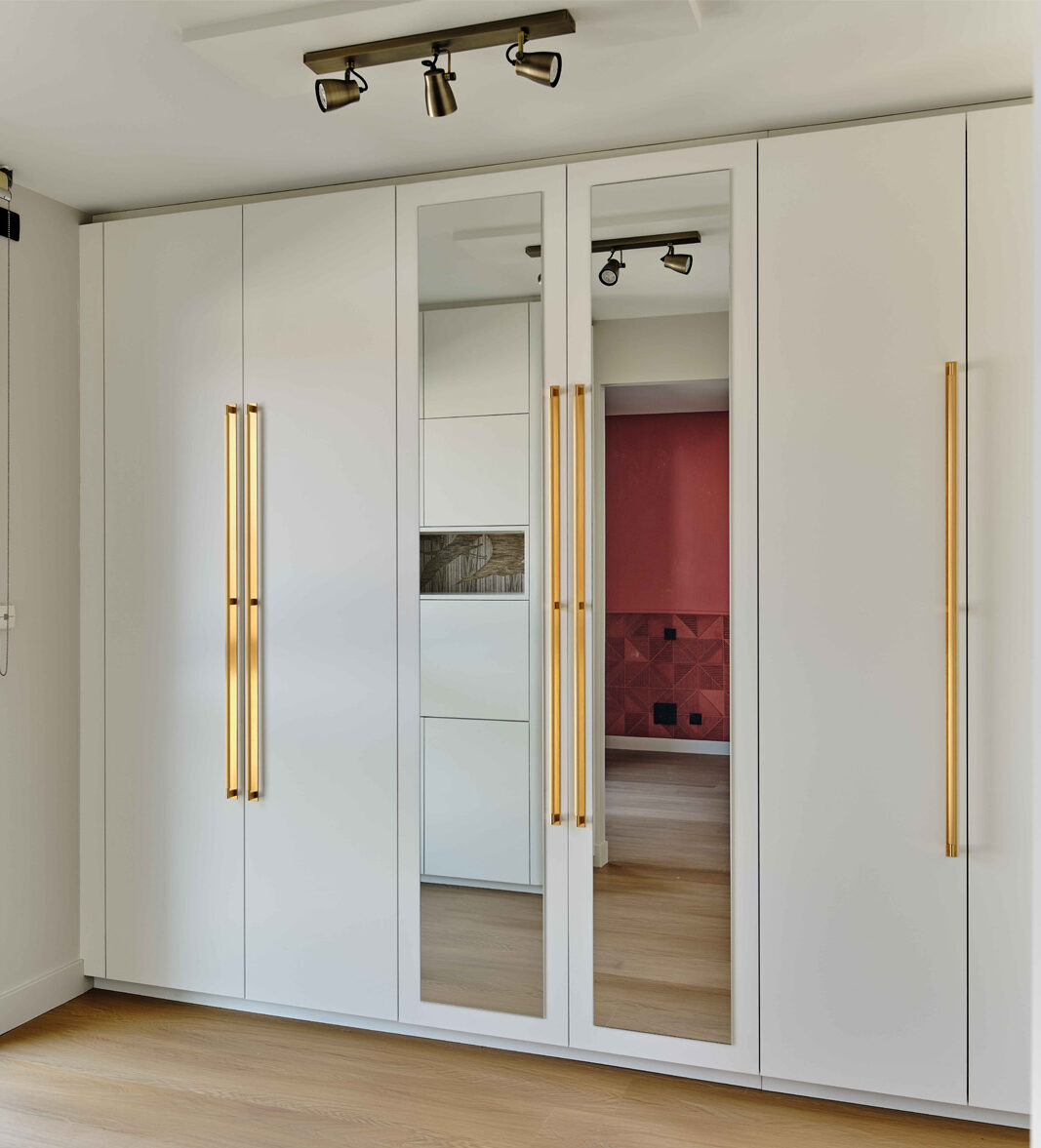 Création dressing sur mesure et chic by agence Lydie Pineau à Saint-Gilles-Croix-de-Vie (85)
