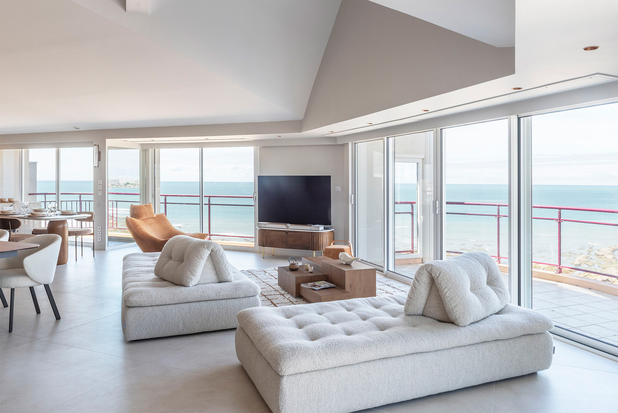 Rénovation appartement vue mer haut de gamme aux Sables d'Olonne (85)